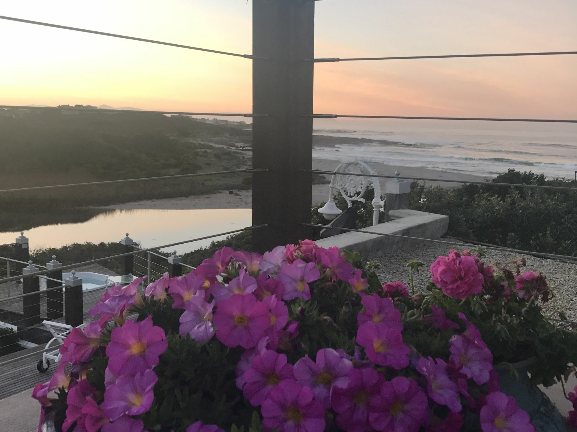 Kennedys Beach Villa Hermanus Bagian luar foto